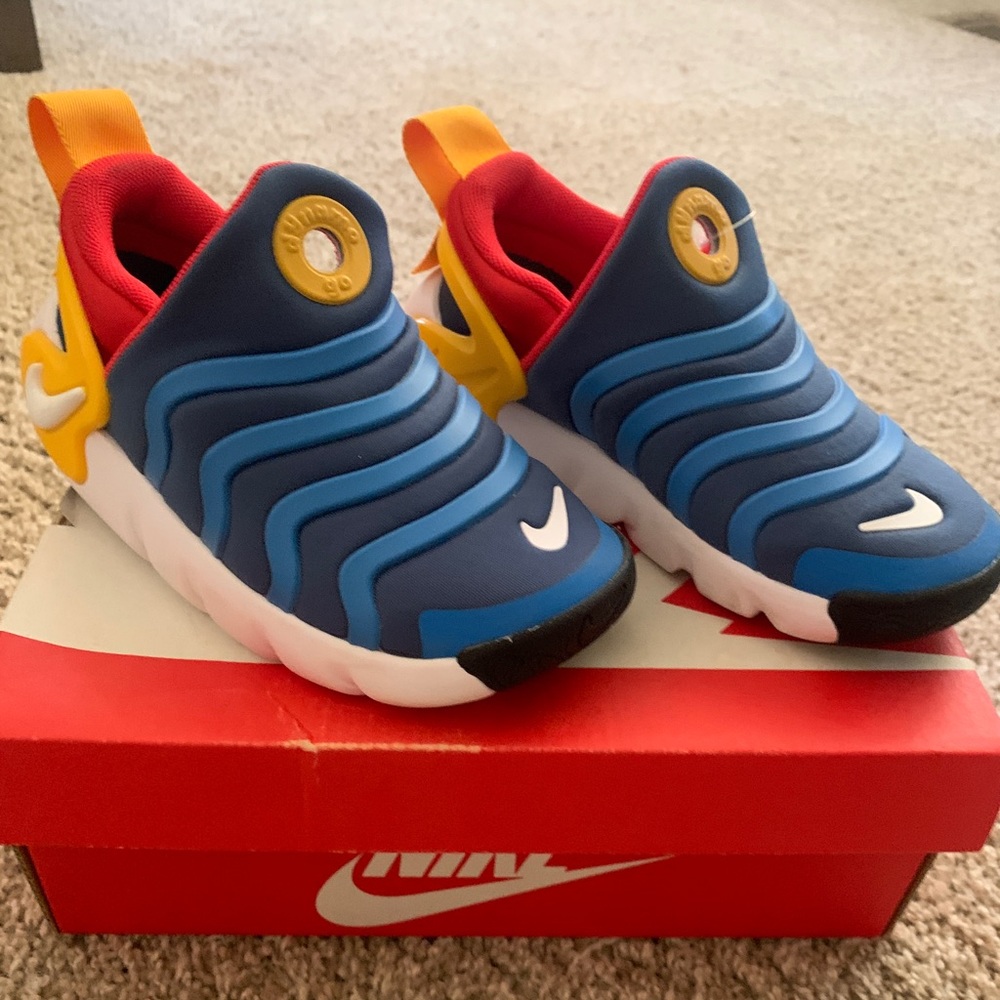 Nike Dynamo Go